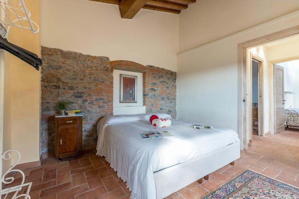 Relais Del Lago E Relais Del Monte Filettole Buitenkant foto
