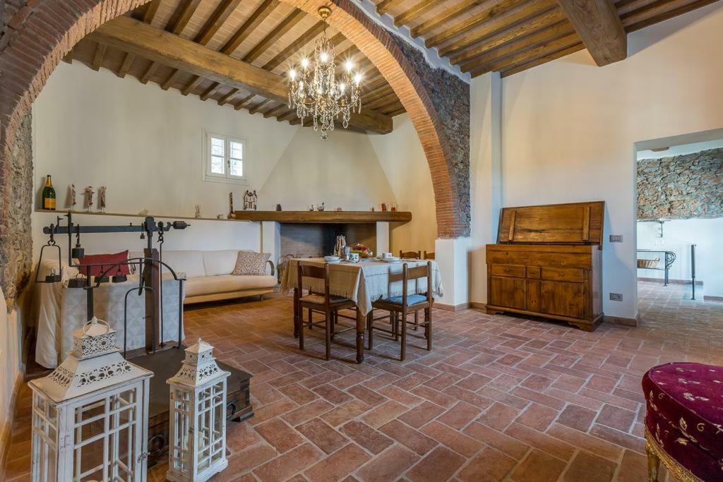 Relais Del Lago E Relais Del Monte Filettole Buitenkant foto